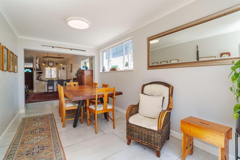 3 Bedroom Property for Sale in Harfield Village Western Cape